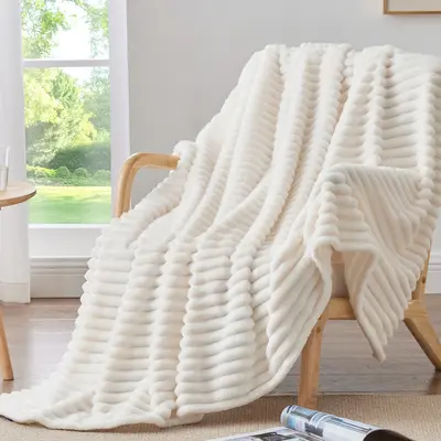 Bedelite Summer Striped Throw Blanket, 300GSM Fluffy Blankets, Soft Fleece Lightweight Cozy Couch Cover, Machine Washable Home Textile