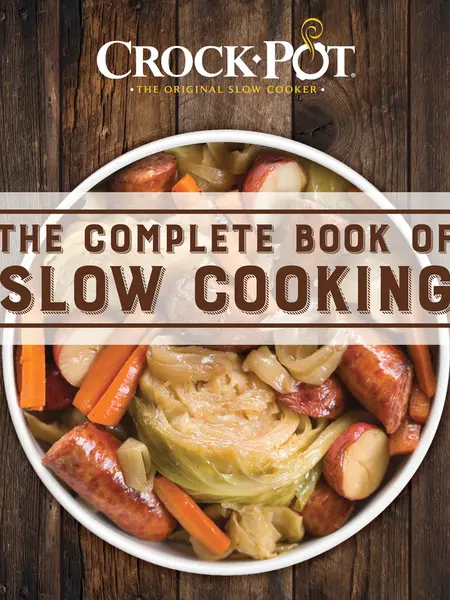 USED-Crockpot the Complete Book of Slow Cooking by Publications International Ltd (Paperback)