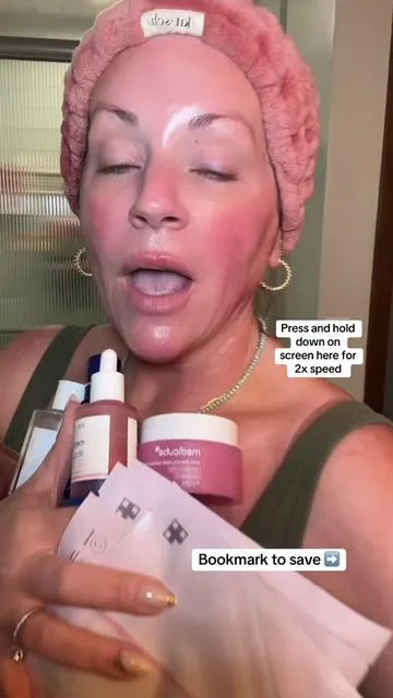 Hope this skincare tutorial helps with how to use Medicube Korean glass skincare set #medicube #koreanskincare #glassskin #skincareroutine #skincaretutorial #kbeautyskincare #glassskinproducts #skincareover40 #medicubetiktokshop #medicubetonerpad #medicubebundle #skincareover40 #tiktokshopcreatorpicks @medicube US Store 