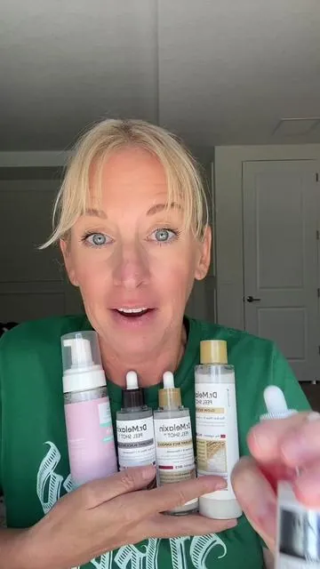 I have the brand new Dr. Melaxin Lumi Glow bundle! I have done a detail explanation on how to use it since nobody knows how to! Be careful who you take advice from, I am a licensed esthetician 😊#KoreanSkinCare #drmelaxin #GlassGlowSkin #SkinCareRoutine ##tiktokshopcreatorpicks##TikTokshopbacktoschool