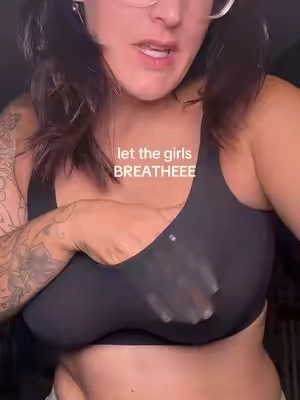 There will be no sweat collecting under my sweaters this season!!! Check this bra out!! #delimira #delimirabras #brareview #fullcoveragebra #tiktokshopcreatorpicks 