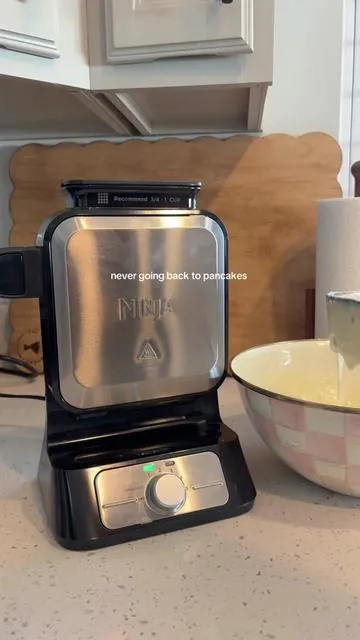 Never using another waffle maker. Also love how little space it takes up #wafflemaker #ninjawafflemaker #ninjaneverstick 