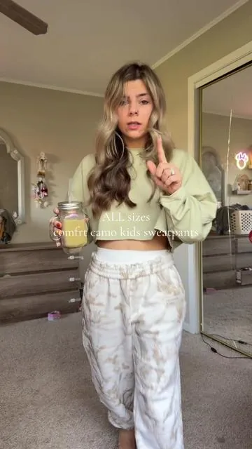 The sizes in these camo comfrt kids sweatpants are probably gonna be gone by the time I hit post , so it’s definitely a RUNNING matter. Makes sense tho bc this is the cheapest I’ve ever seen them. #comfrtsweats #sweatpants #comfrtkids #tiktokshopfalldealsforyou 