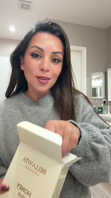 Honey-oud, but make it luxury-level easy. Full size for the statement… four minis for the mood swings. Perfect for gifting or keeping in your purse like the fragrance-hoarding Gen X queen you are. #bellavita #honeyoud #luxuryfragrances #TikTokShopCreatorPicks #TikTokShopBlackFriday Sales may vary per account.