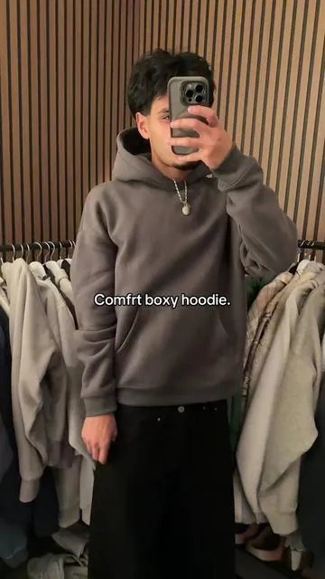 Its soo tuff #comfrt #comfrthoodie #hoodie #cropped 