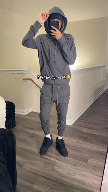 👆🏽Grab a piece before they sell out #recentpickups #musthaves #sweatpants #trending #viraltiktok 