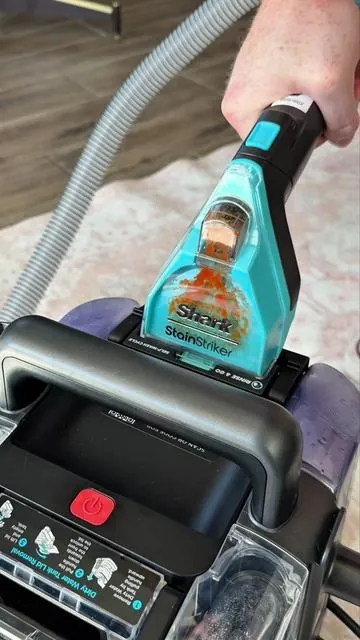 My green machine doesn’t even compete with this… #sharkstainstriker #stainremover #stainremoval #staincleaner #petstainremover 