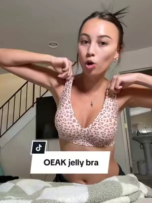 Totally get the hype around the jelly bras now i never wanna take this off 