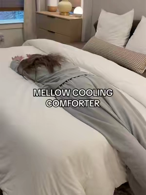 Icy cold + marshmallow fluff ☁️❄️ The perfect comforter for warm weather @Mellow Sleep #mellowsleep #coolingcomforter #bedding #hotsleeper #goodsleep