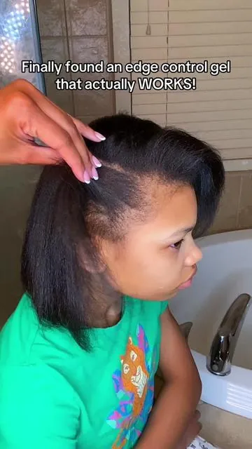 I love this edge control gel and how it just does what it’s suppose to do! 😍 @Bask and Lather Co  #edgecontrol #4chair #hairtok #edgestutorial #baskandlatherco 