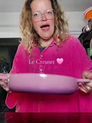 If your new to Le Creuset this is the perfect pan to start with 🩷 #lecreuset #kitchenware #cookware #lecreusettiktok #qvc @QVC, Inc 