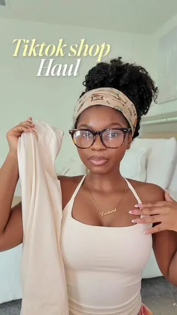 The two piece set is honestly my fave 🤎 & Everything is so cuteeee #shoppinghaul #tiktokshopfindsfyp #twopieceset #tiktokshophaul #beautycreator @TIRTIR Inc. @Innisfree US @LYS Beauty @MERIT Beauty 