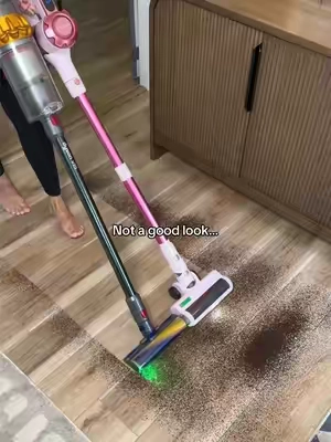 😅😅 #vacuum #vacuumcleaner #tiktokshopsummerturnup #tiktokshopdealsforyou #tiktokshopcreatorpicks 