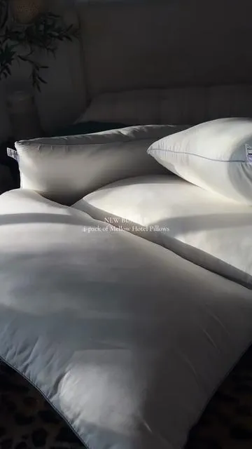 NEVER just buy 1-2 because when you feel them you’re gonna want more 😭🤌🏽🤌🏽 #hotelpillow #mellowpillow #pillow #pillowpack #fluffypillows 