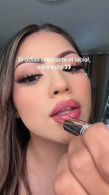 Estoy usando el color 903 nude odd #labial #laka #lipcombo #makeup 