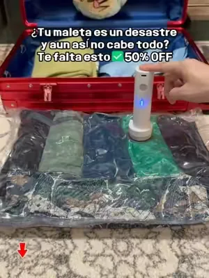 Un aparato pequeño, un cambio enorme para ahorrar espacio 🧳✨ Estas bolsas al vacío reutilizables cambiaron por completo mi forma de empacar y organizar — ¡ahora con 50% de descuento! #tiktokshop #vacuumbag #travelpacking #organizedhome #dealsforyoudays 