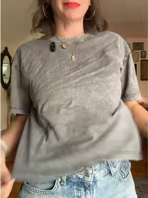 Perfect lounging tee #naturalfibers #summeroutfits #croppedtee #cottontee #cottonshirts 