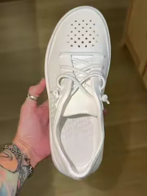 These are the BEST summer shoes! ☀️ #crocs #dealsforyoudays #ttshop #watershoes 