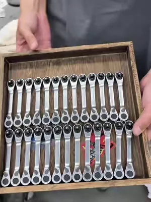 This compact 1/4 inch double-ended ratchet wrench is a real game-changer!72-tooth design works smoothly even in super tight spots.Perfect for car maintenance, bike repair and daily DIY jobs.Must-have practical tool for every toolbox! #AutoTools #DIYTools #CarRepair #HandTools #fyp 
