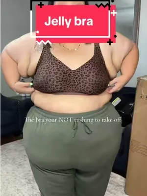 Hands down one of the best jelly bras that I’ve ever worn #DealsforYouDays #SummerVibes #plussizefashion #bra #jellybra 