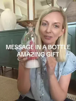 I saw this and immediately thought about all the people who wish they could hear someone’s voice one more time. That’s what makes this so special. You record a message, place it inside the bottle, and every time they lift the cork, they hear your voice. Not a text message. Not a picture. Your actual voice. And somehow that feels priceless. #messageinabottle #gift #giftidea #christmasgift #dealsforyoudays 