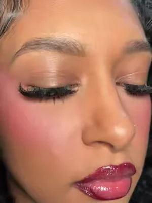 wispy dark lashes > #lashcluster #lashes #lashclusters 