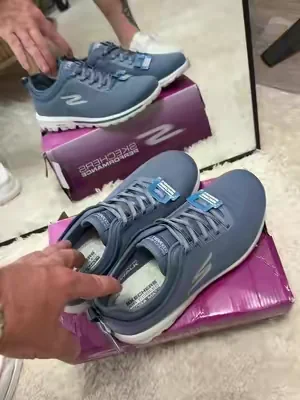 #womensskechers 