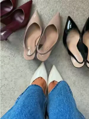 My new go-to heels 😭 They are giving women’s kitten heels, super easy to wear, and somehow go with everything like heels for dresses, jeans, work… I don’t even have to think about it! Definitely my “throw on and still look put together” shoes 🖤    #kittenheels #heels #heelsforwomen #comfortableheels #shoesforwomen 