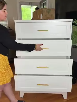 Si estás buscando más espacio para organizar ropa, documentos o accesorios, este mueble metálico con múltiples gavetas puede ser una excelente opción. ✨ Su diseño moderno combina con dormitorio, oficina o cualquier rincón de la casa donde necesites mantener todo en orden. Encima de mi nombre te dejo la tienda  #TikTokShopFinds #HomeOrganization #StorageSolutions #HomeEssentials #DealsForYouDays