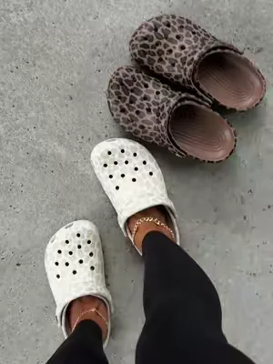 @Crocs finally dropped adult leapord print in the classic clogs! #crocs #classicclogs #crocsclassicclog #leopardprint #dealsforyoudays 