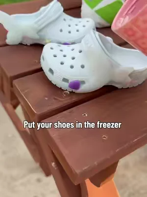 Look how cute the crocs I am clogs are @Crocs 