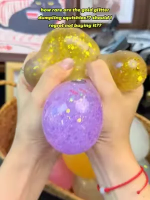 ✨ ¡Este dumpling squishy está demasiado lindo! 💖 #dumplingsquishy #dumplings #spotlightfinds #dealsforyoudays #summervibes