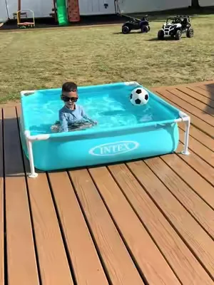 Es igual a las grandes pero versión pequeña, recuerden que el agua no es segura para los niños, nunca deben dejar a los niños solos en el agua! Las piscina son seguras pero el agua no lo es! #kidspool #toddlerpool #summermusthaves 