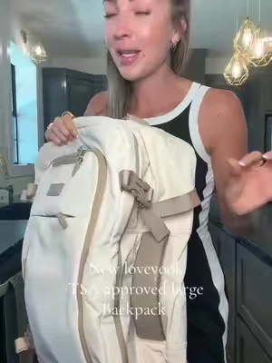 Love this color combo! These backpacks are my favorite for traveling you can fit so much in them 
