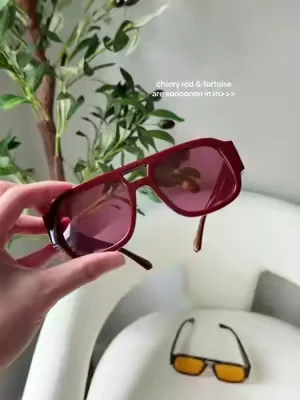 hands down quickest way to instantly elevate your outfits #aviatorsunglasses #sunglasses #statementsunglasses #boldsunglasses #dealsforyoudays 
