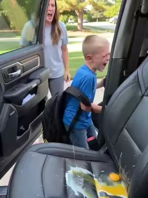 "Utilizo este cojín durante sesiones prolongadas y mejora significativamente mi comodidad al sentarme."#cushion #drive