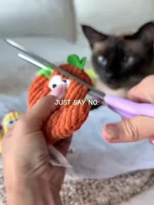 Primo 🌿 inside 5 veggie cat toys  #cattoy #catenrichment #catnip #TikTokShopDealsforYouDays #SummerWins 