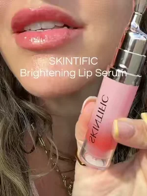 Dark lips, dry lips, uneven lips… this is the lip treatment I’ve been reaching for. 💋✨ The SKINTIFIC Brightening Lip Serum keeps my lips hydrated while helping them look smoother, softer, and more even-toned with consistent use. It’s lightweight, glossy without being sticky, and feels so comfortable to wear on its own or under lipstick. @Skintificid  #skintific #lipserum #lipbrightening #liptreatment #Summervibes 