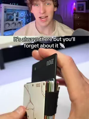 It’s even rechargeable  #trackercard #airtag #ridge #wallettracker #findmyiphone 