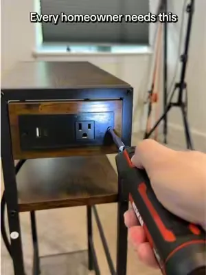 The pivoting head makes awkward screws way easier to reach, it’s USB-C rechargeable, and it’s become my go-to tool for quick fixes around the house. #powertools #diytools #homeimprovement #skil #dealsforyoudays 