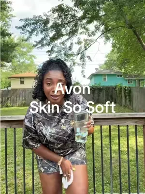 The BEST bug repellent 🙌🏾😩 #avonskinsosoft #bugrepellent #dealsforyoudays #mosquitohack #mosquitorepellant 