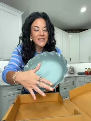 Le Creuset pie dish 🥧 #lecreuset #pie #qvc 