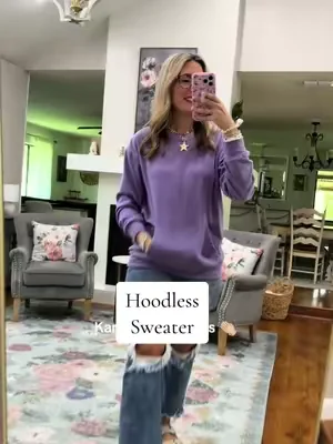 The softest, coziest sweatshirt with pockets! I’m 5’7” 140 in a medium. Go true to size! @AUSELILY 
