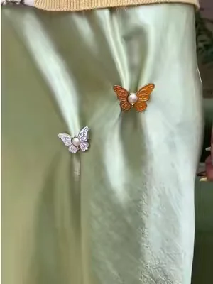 BotónMariposaparaEscotesAmplios| SoluciónElegante#BotónMariposa#Trucos DeRopa#tiktokshop#fyp#summervibes