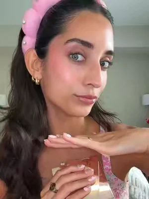 I seriously use my @patrick ta blush every morning! Love the cream and powder duo- cream for a dewy look or powder for a matte finish ✨  #patrickta #blush #makeup #patricktablush #dealsforyoudays  