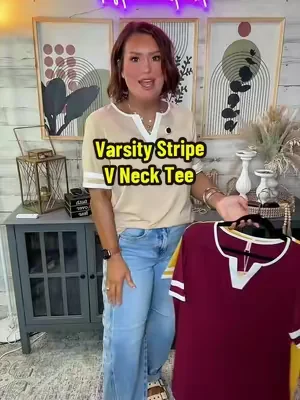 This is one of those unsuspecting finds!  I didn’t expect to love this vneck varsity striped top as much as I do. And if you have team colors that you’re wanting to coordinate, this is perfect!! It’s soft, stretchy and has a true to size fit. I’m wearing my true size large in the Parchment color. @SHEWIN #tshirt #teamcolors #vneck #shewin #ttsacl 