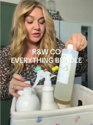 This R&W co bundle has everything you need to keep your house smelling fresh. #cleaning #CleanTok #dealsforyoudays #cleaninghacks 