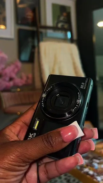 this digital camera is EVERYTHING. The quality is amazing 📸 • • • #camera #digitalcamera #4kcamera #4kquality #tiktokmademebuyit 