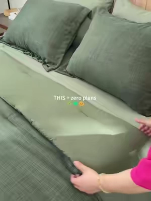 Can’t imagine a better way to spend the day…can you? 🛏️Soft, cozy, and perfectly green 🍃 #weeklydeals #FathersDayGift  #cozyhome #greenbedding #homeinspo 