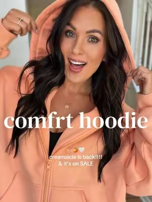the zip hoodie of my dreams is BACK! This Comfrt creamsicle color is sooo good but hurry bc it’s always sold out! 🧡 @Comfrt #comfrt #comfrthoodie #ziphoodie #hoodie #oversizedhoodie 